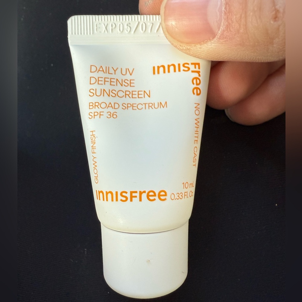 💙 4/$20 Innisfree, Daily UV Defense Invisible Broad Spectrum SPF 36 Sunscreen